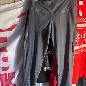 Victoria Sport Knockout  leggings sz lg